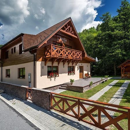 Penzion Hastrman Banska Bystrica Luaran gambar